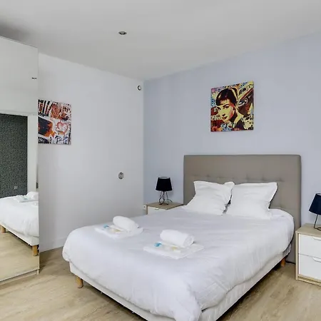 Apartment 170 Angouleme Large Duplex Style Apt With1 Bdr Central *