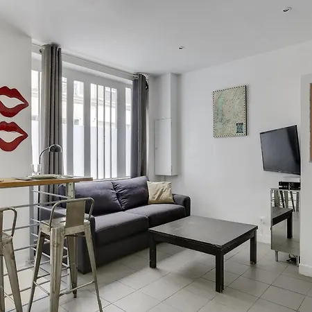 170 Angouleme Large Duplex Style Apt With1 Bdr Central Appartamento