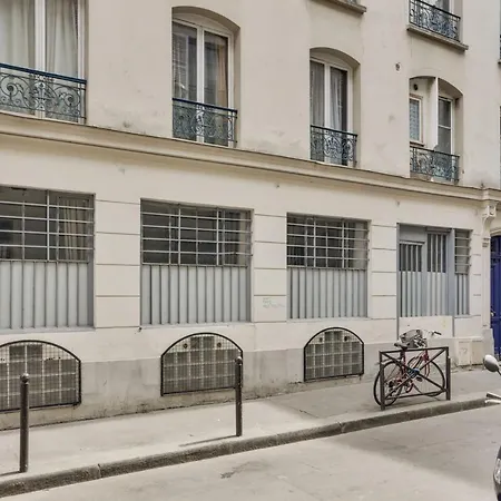 170 Angouleme Large Duplex Style Apt With1 Bdr Central Parigi