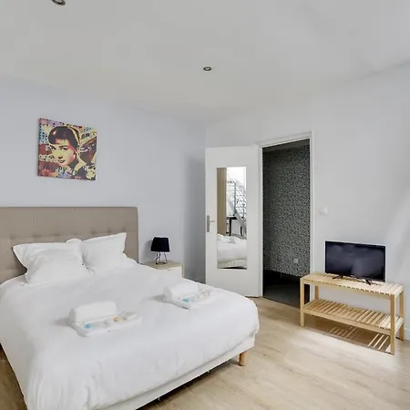 170 Angouleme Large Duplex Style Apt With1 Bdr Central Appartamento Parigi